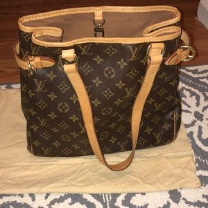 Louis Vuitton batignolles vertical monogram
